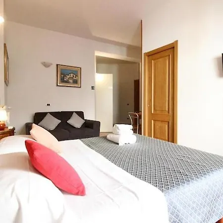 Holiday Flat In Central Location In * Rome